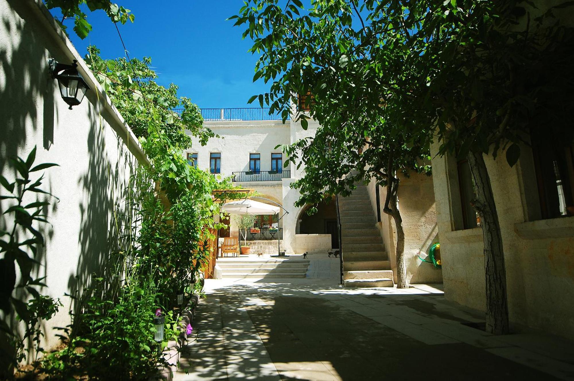 Karadut Cave Hotel Гьореме Екстериор снимка